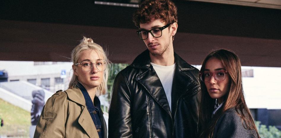 Encuentra tu montura perfecta en la nueva colección de gafas graduadas de Pull&Bear x Opticalia